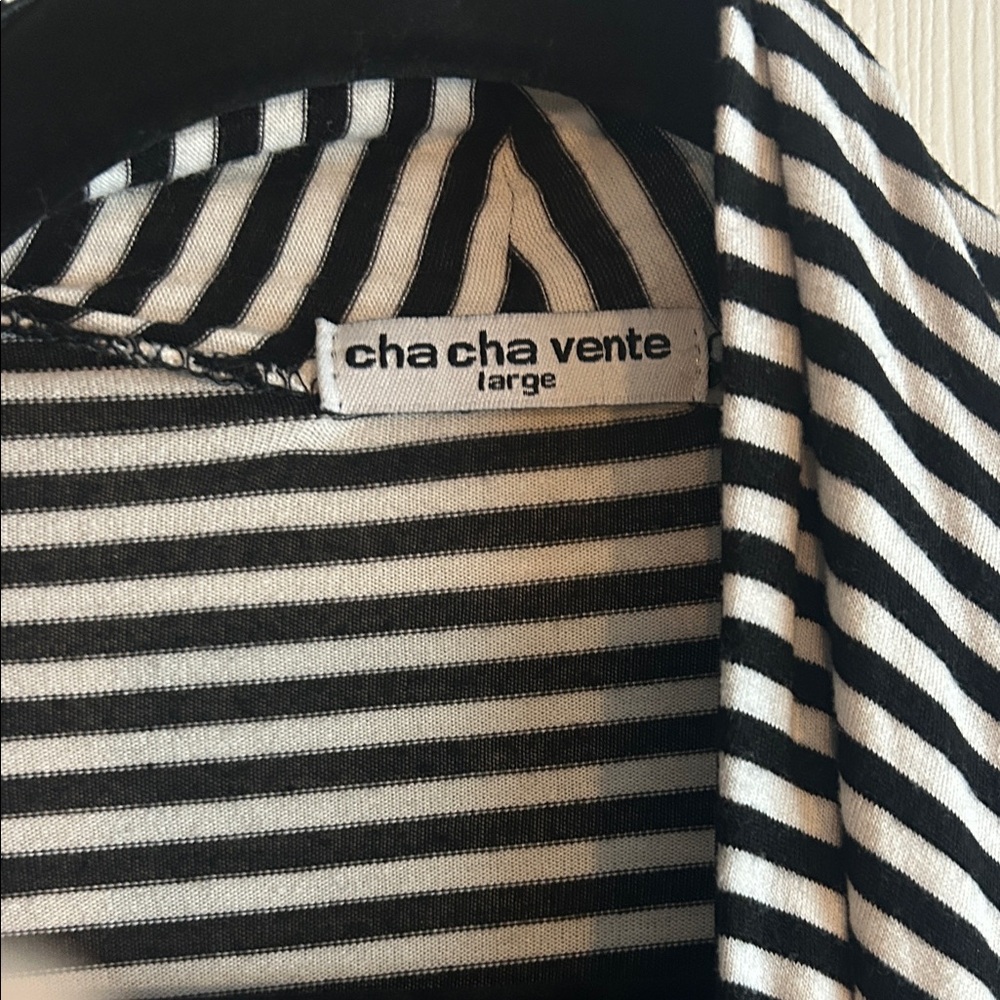 Black and White Striped Cardigan - Picture 9 of 11